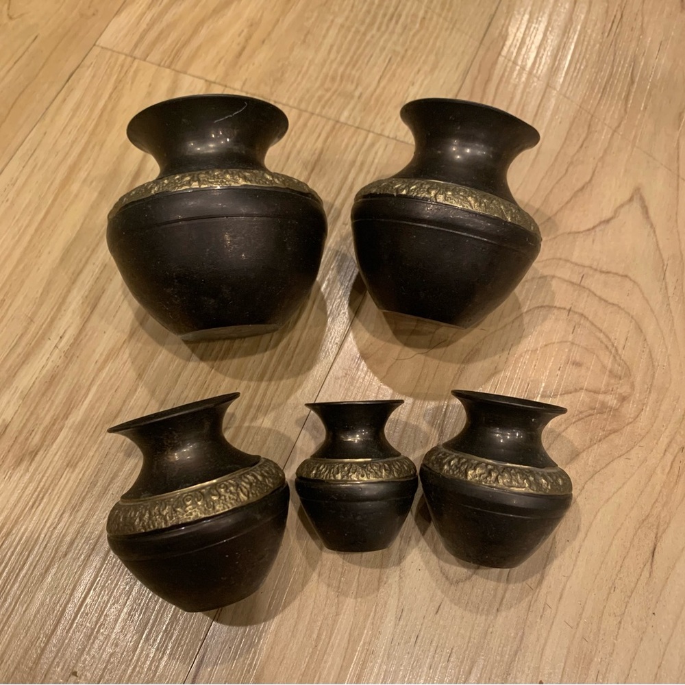 5 Piece Small Black and Gold Decor Set